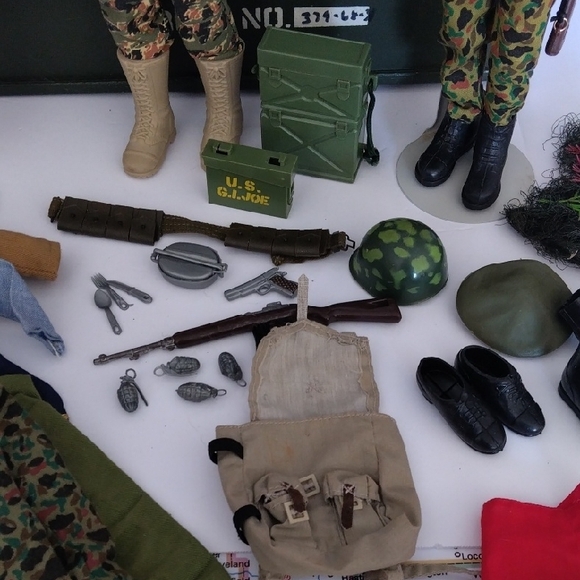 1964 Hasbro G.I. Joe Military Doll & 1992 G.I. Joe Includes Loaded Foot Locker - Picture 5 of 15